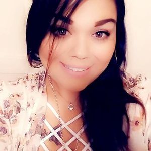 Meet your Posher, Roxanne